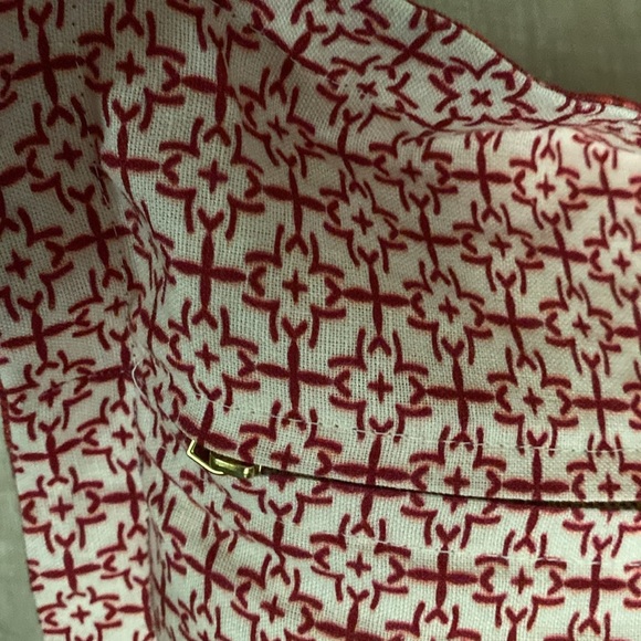 RATAN TEXTILES PVT. LTD.
PILLOW COVER
COTTON & LINEN 18” x 18”
MADE IN INDIA NEW - Picture 7 of 10